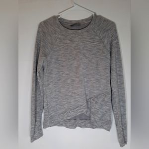 Athleta Sweater Gray Crew Neck Size XS RN #54023